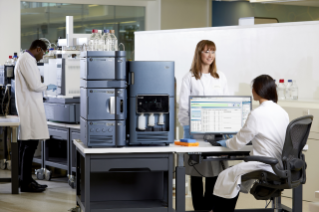 Experience seamless biopharmaceutical application and reporting success with Waters BioAccord System. 