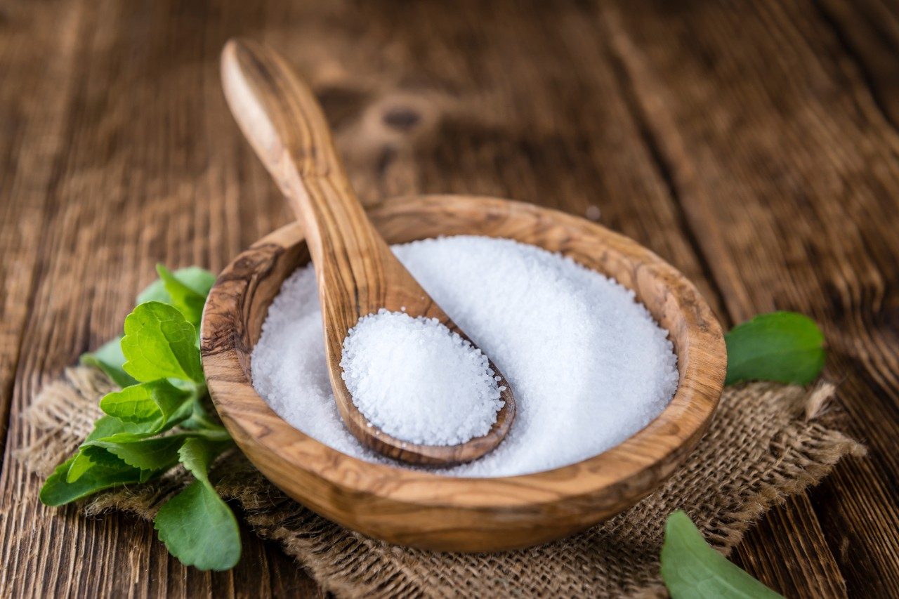 Stevia in wooden bowl